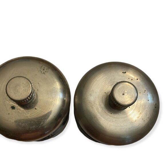 Olde Thompson carbon steel salt and pepper grinder - Picture 2 of 6